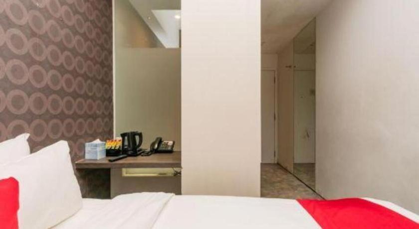 Reddoorz Hotel Plus @ Little India Singapura Luaran gambar