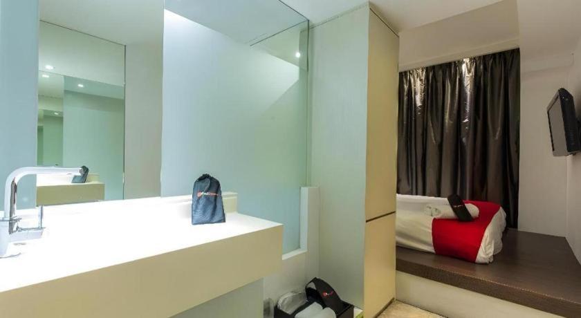 Reddoorz Hotel Plus @ Little India Singapura Luaran gambar