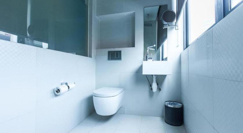 Reddoorz Hotel Plus @ Little India Singapura Luaran gambar
